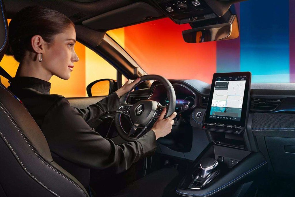 Das Renault Captur Cockpit aus der Beifahrersicht bei RRG.