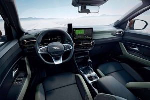 Das Dacia Bigster Cockpit bei RRG.