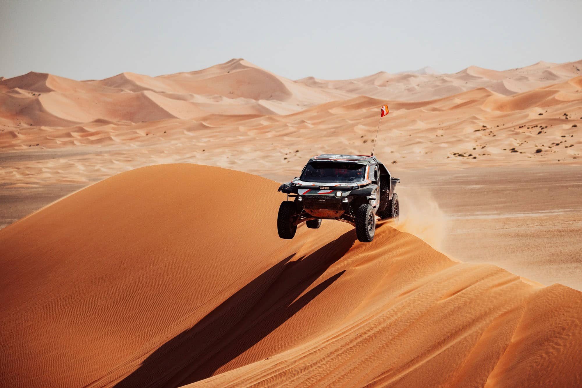 Der Dacia Sandrider in der Wüste bei RRG.
