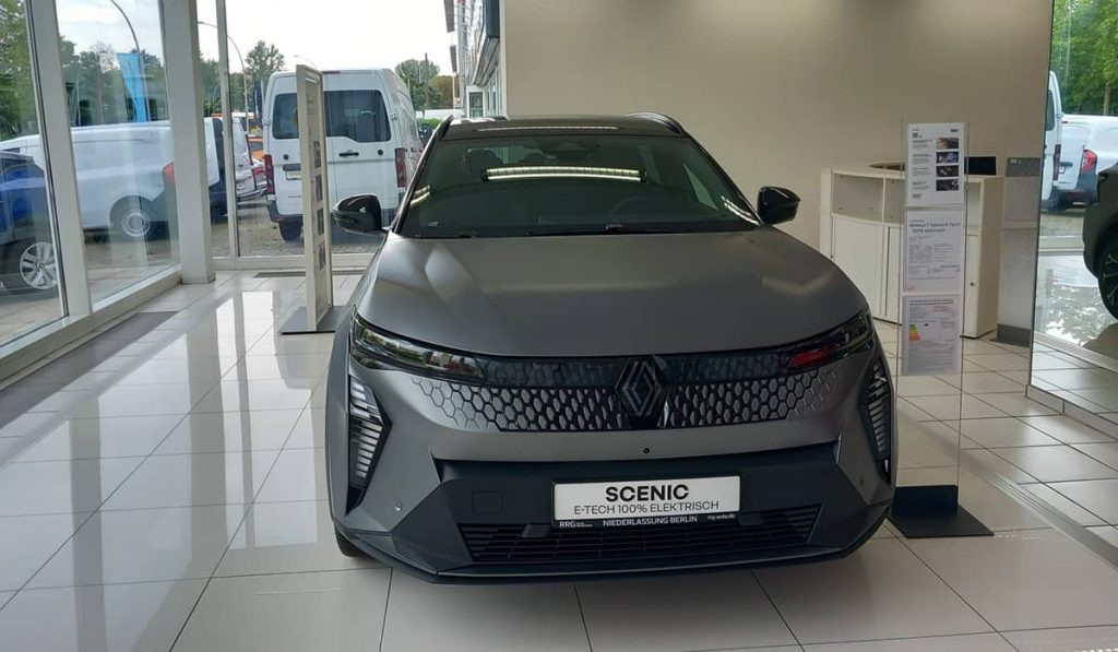 RRG Berlin Fennpfuhl Scenic im Showroom