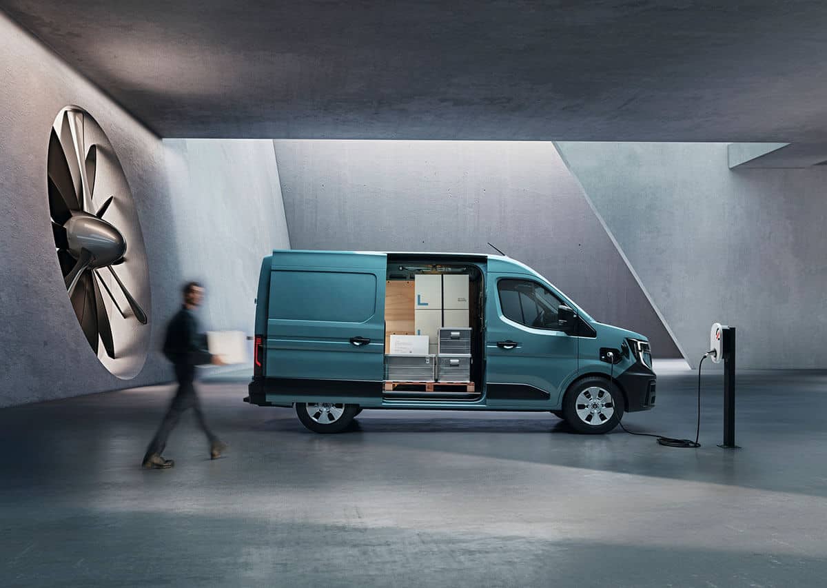 Der Renault Master mit Schiebetür bei RRG.