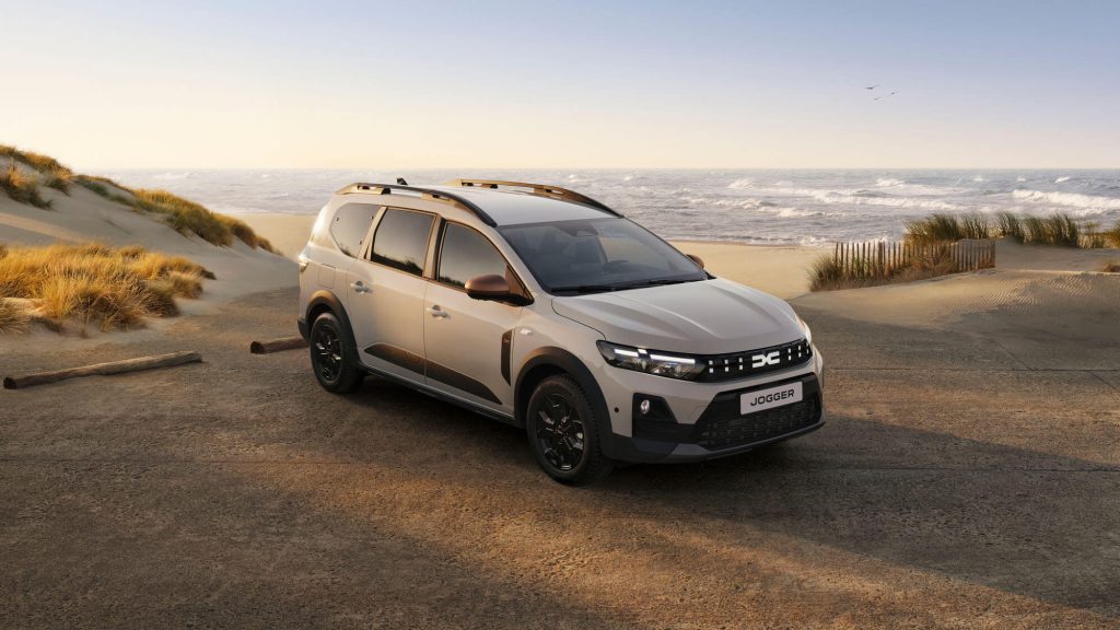 Der Dacia Jogger Facelift in der Seitenansicht bei RRG.