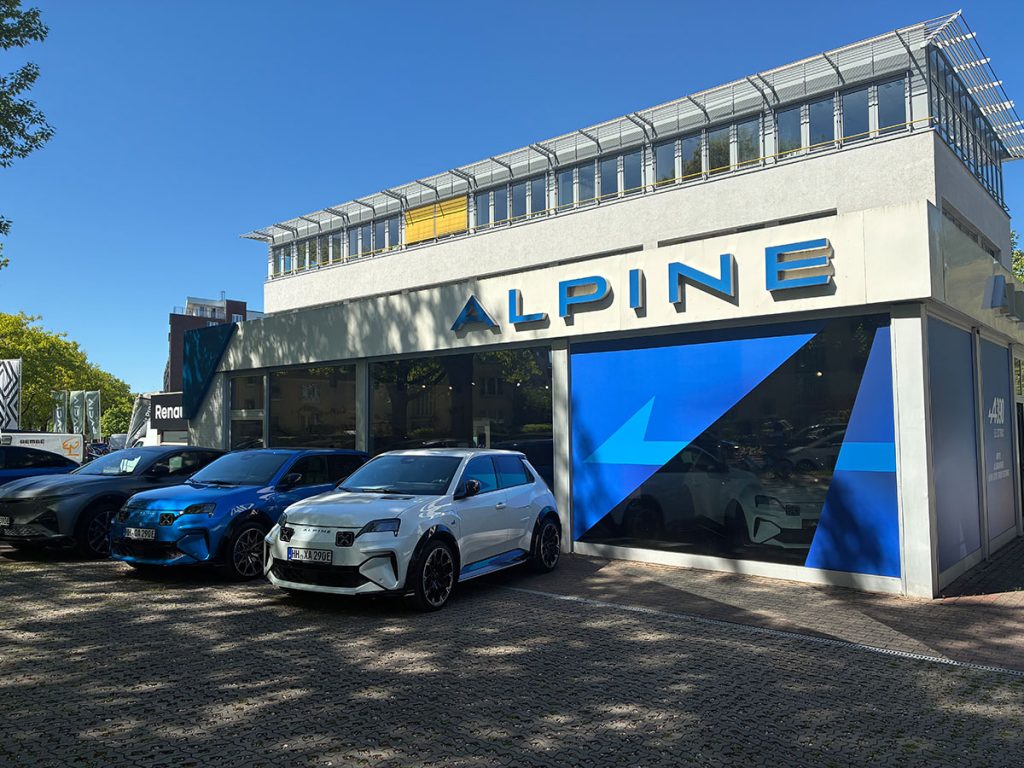 Alpine Store Hamburg Außenansicht