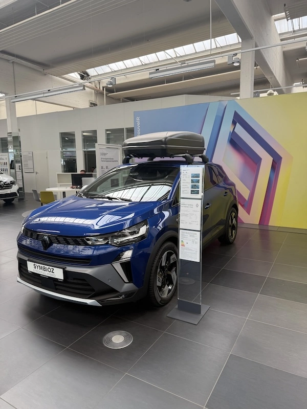 Der Renault Symbioz im Renault Autohaus in Köln von RRG.